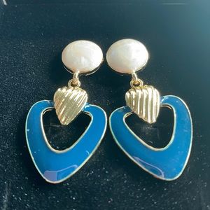Women’s Falasoso blue dangle earrings